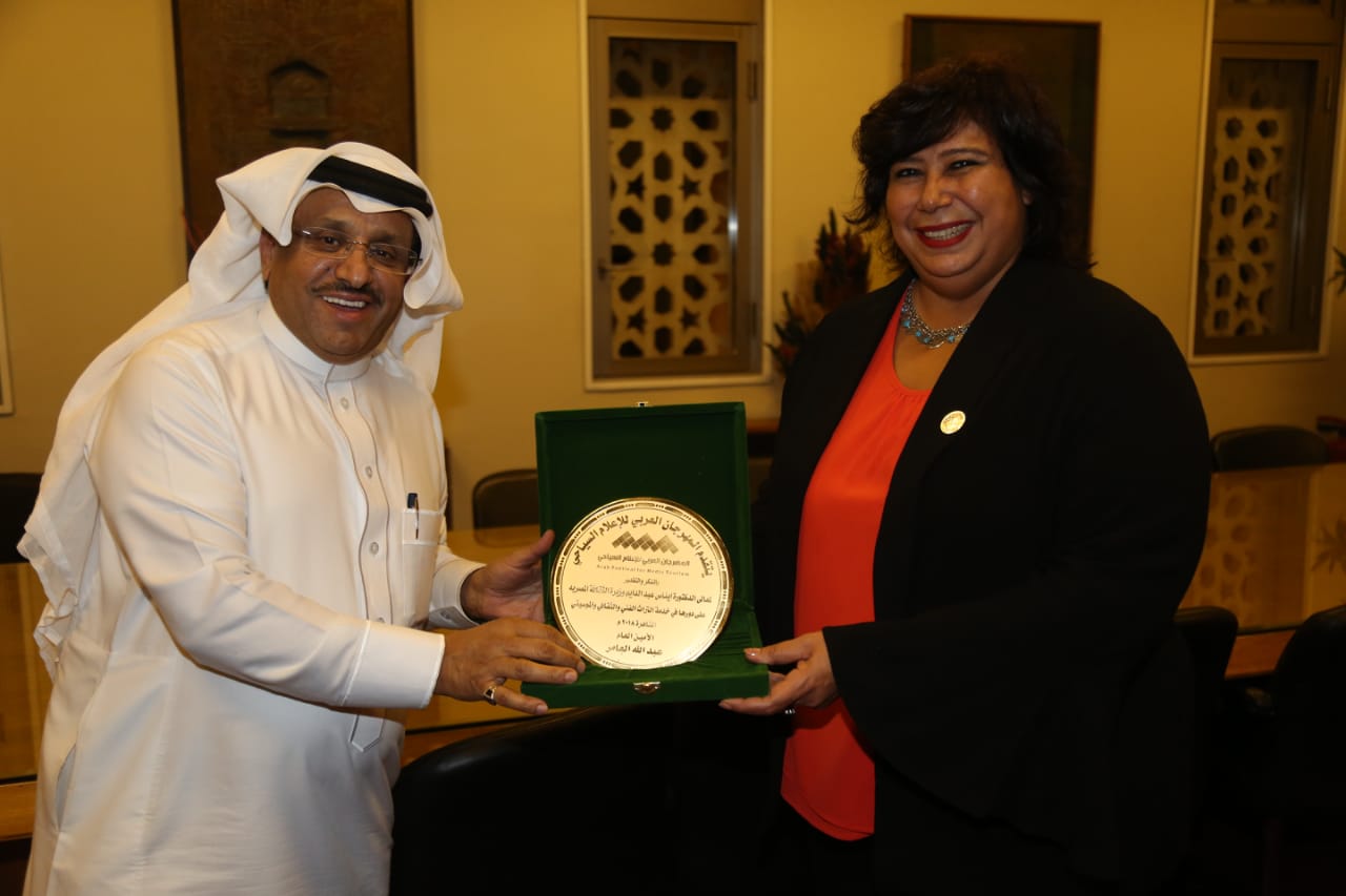 السفير الكويتي يستقبل ويهنئ وفد البيئة المشارك بمونديال القاهرة بجوائزه