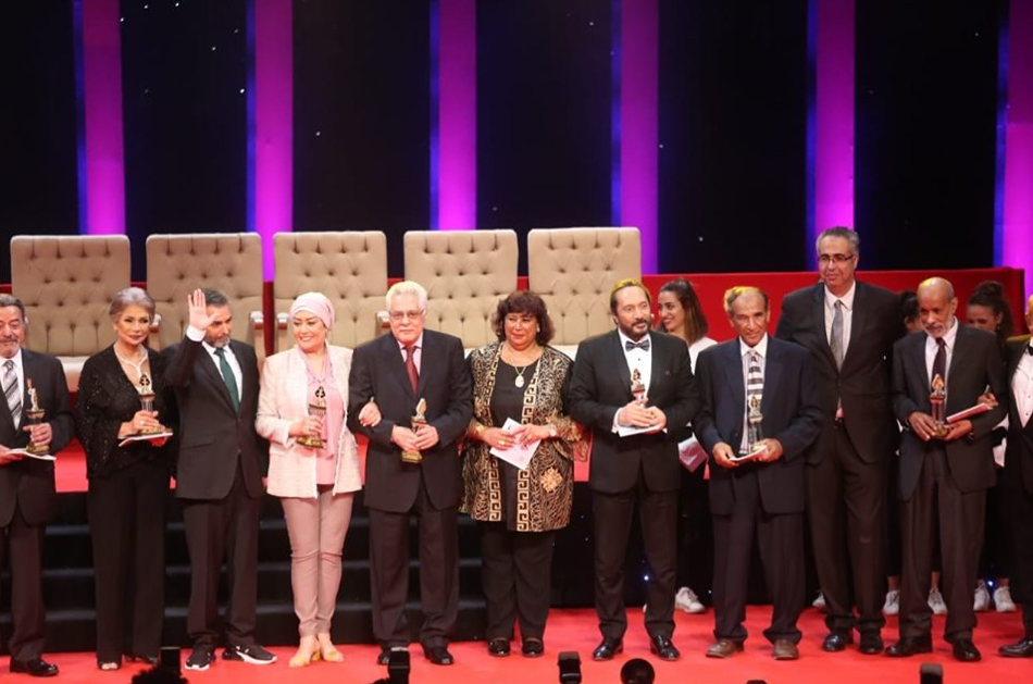 وزيرة الثقافة تبحث مع رئيس مهرجان الإسكندرية السينمائي استعدادات الدورة ٣٥